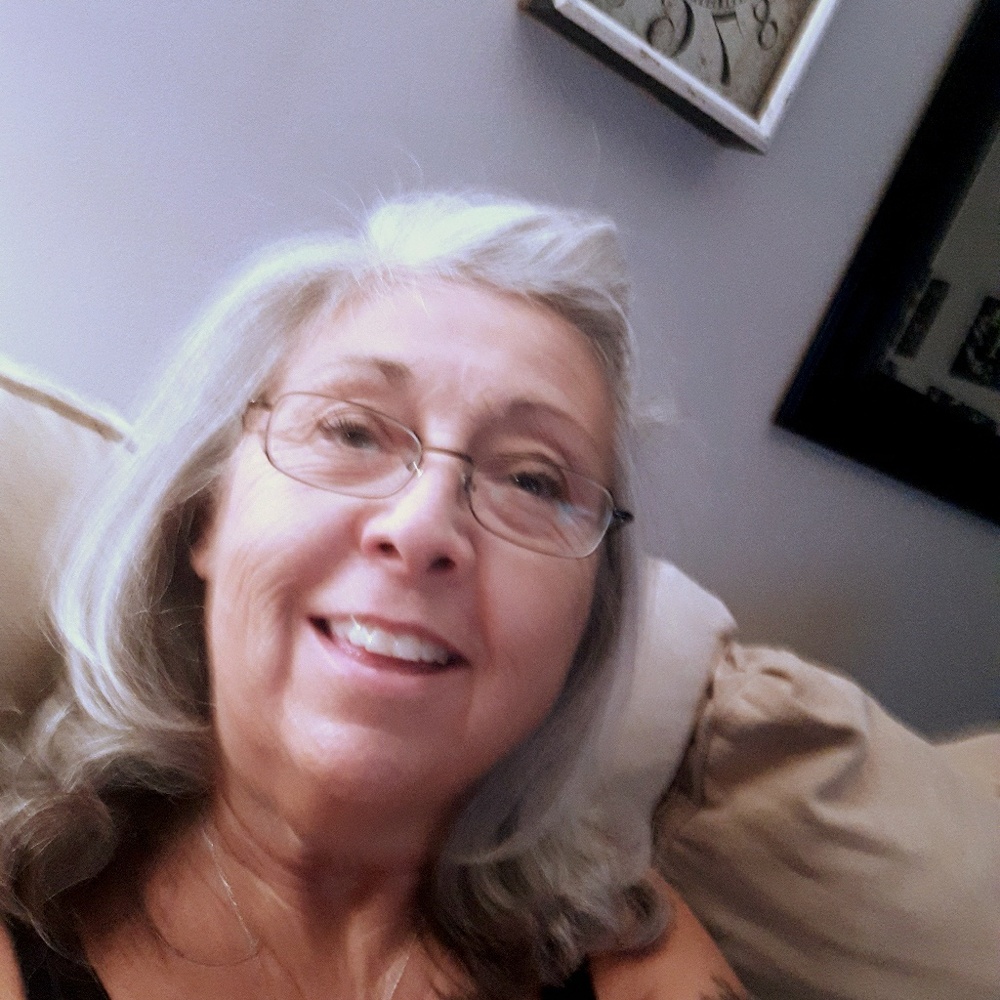 Meet your Posher, Denise